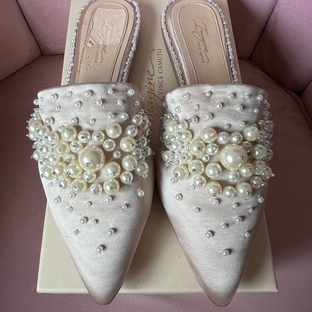 Imagine Vince Camuto “Casele” Pearl-Embellished Bridal Flat Mules | Size 7.5 US